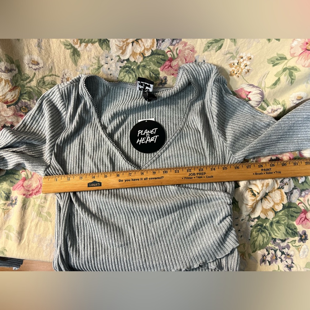 Gray Ribbed Crop Top - Picture 10 of 10